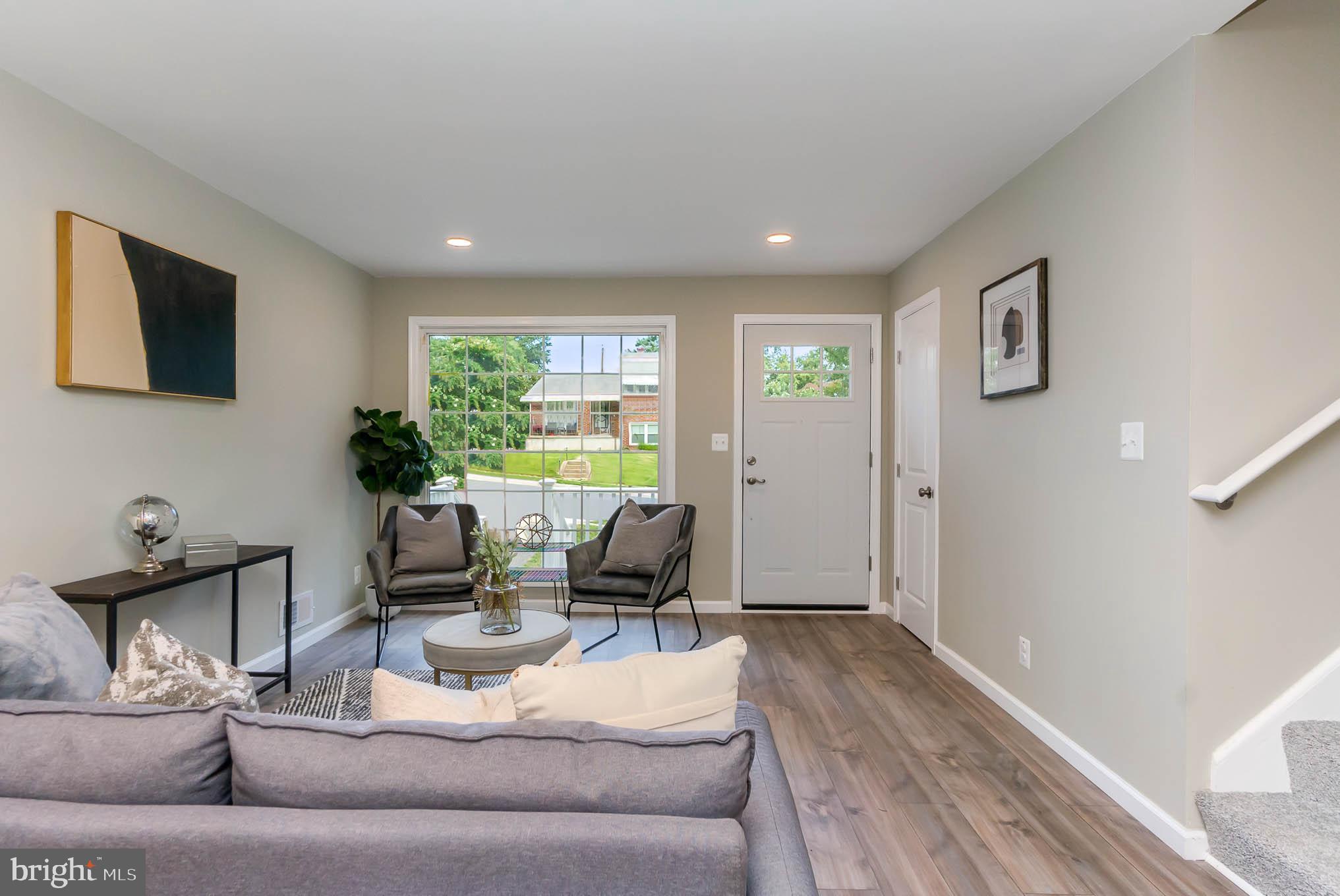 9120 Orbitan Road Parkville, MD 21234 - Photo 4 of 30 Huge front window brings bright sunshine