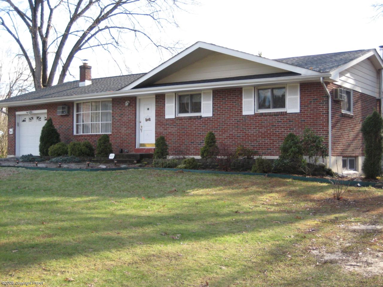 427 Quentin Road Stroudsburg, PA 18360 - Photo 1 of 21 Front