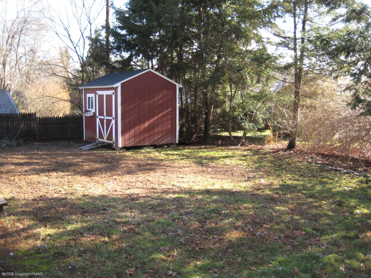 427 Quentin Road Stroudsburg, PA 18360 - Photo 18 of 21 Shed