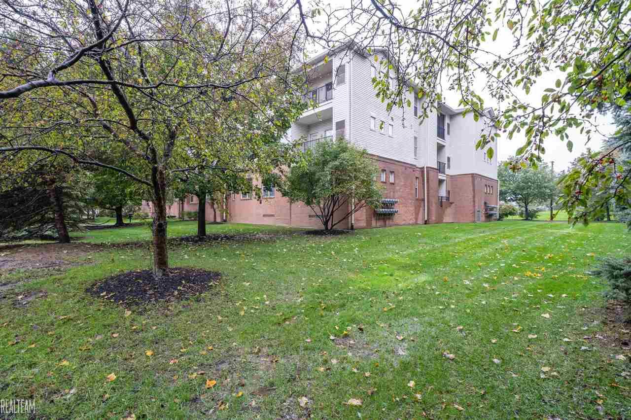 39152 Hayes Road, Unit 9 Clinton Township, MI 48038 - Photo 26 of 28