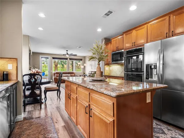 $1,049,900 | 45906 Corte Carmello, Temecula, CA 92592