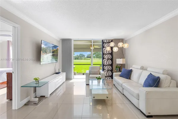 $2,000 | 9200 North Hollybrook Lake Drive, Unit 102, Pembroke Pines, FL 33025