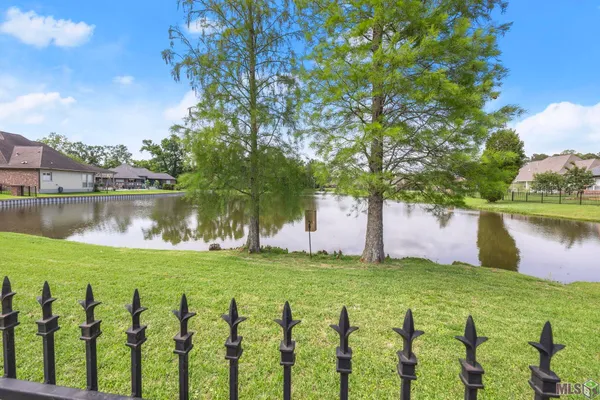 $494,000 | 35430 Oak Manor Avenue, Geismar, LA 70734