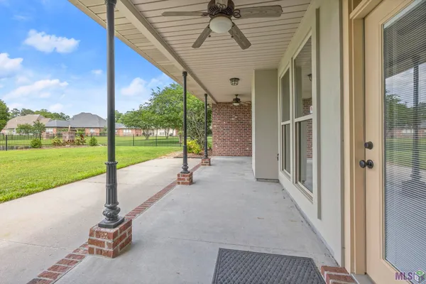 $494,000 | 35430 Oak Manor Avenue, Geismar, LA 70734
