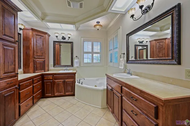 $499,900 | 35430 Oak Manor Avenue, Geismar, LA 70734