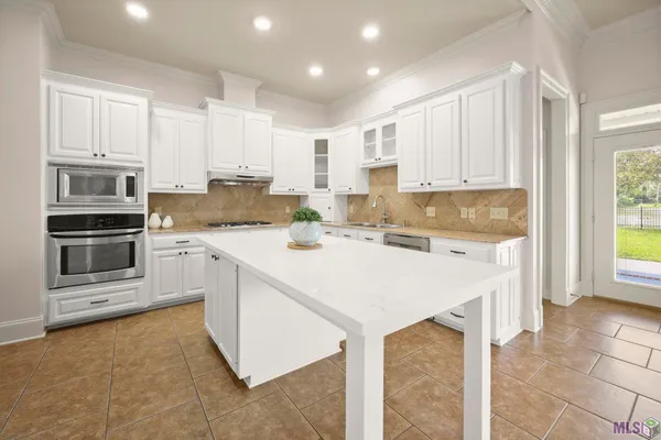 $494,000 | 35430 Oak Manor Avenue, Geismar, LA 70734