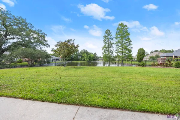 $494,000 | 35430 Oak Manor Avenue, Geismar, LA 70734
