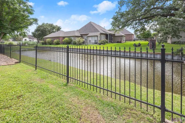 $494,000 | 35430 Oak Manor Avenue, Geismar, LA 70734