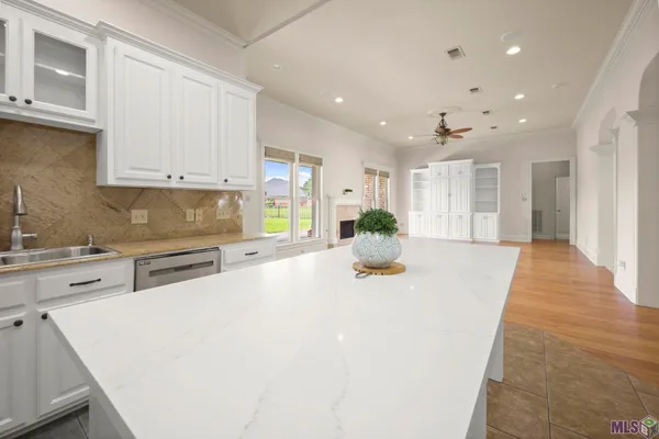 $494,000 | 35430 Oak Manor Avenue, Geismar, LA 70734