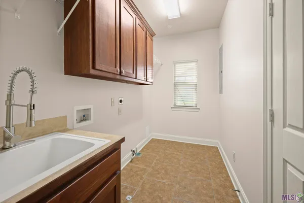 $494,000 | 35430 Oak Manor Avenue, Geismar, LA 70734