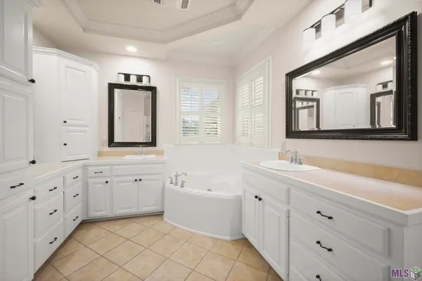 $494,000 | 35430 Oak Manor Avenue, Geismar, LA 70734