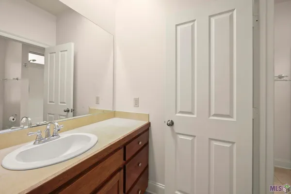 $494,000 | 35430 Oak Manor Avenue, Geismar, LA 70734