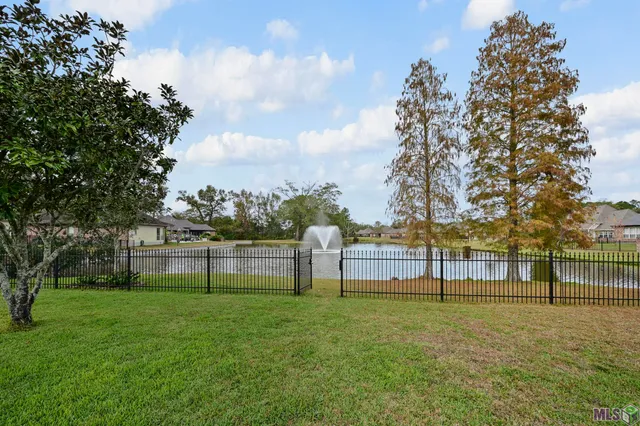 $499,900 | 35430 Oak Manor Avenue, Geismar, LA 70734