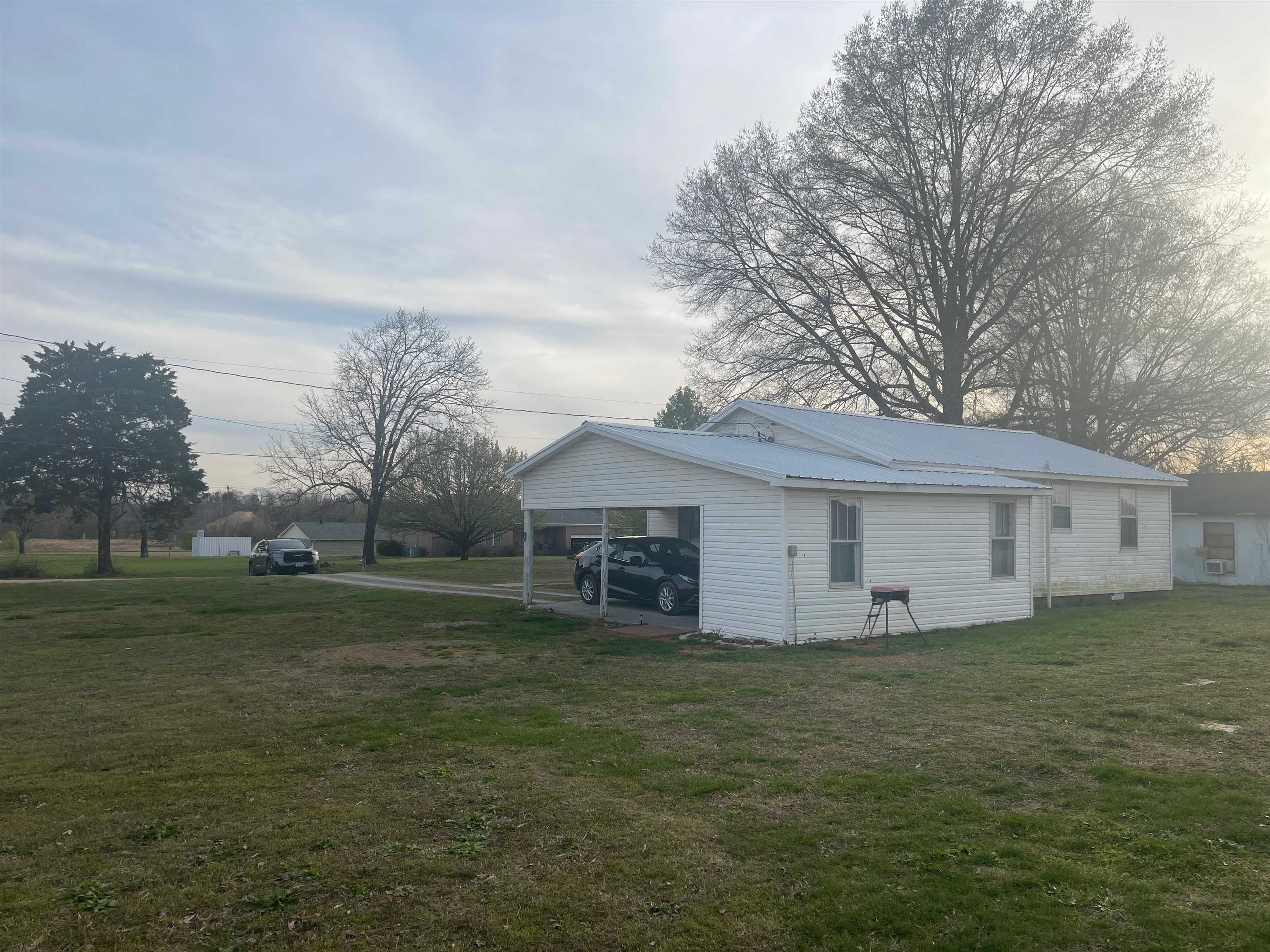 170 Old Stage Road Crump, TN 38310 - Photo 3 of 24 Gallery Image 3