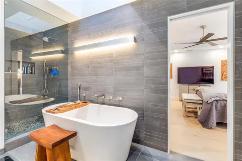 $899,000 | 947 Easton Place, Dallas, TX 75218