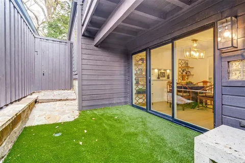 $899,000 | 947 Easton Place, Dallas, TX 75218