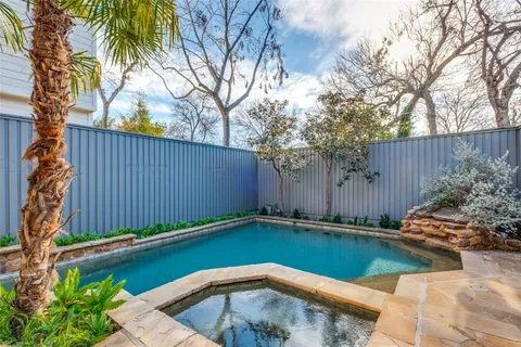 $899,000 | 947 Easton Place, Dallas, TX 75218