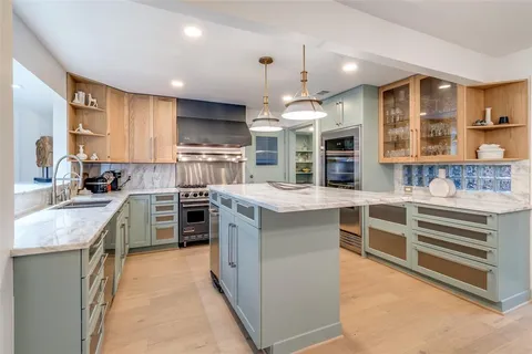 $899,000 | 947 Easton Place, Dallas, TX 75218