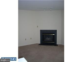 10-3 Cranberry Ridge Reading, PA 19606 - Photo 4 of 11 Living Room
