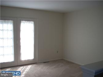 10-3 Cranberry Ridge Reading, PA 19606 - Photo 5 of 11 Living Room