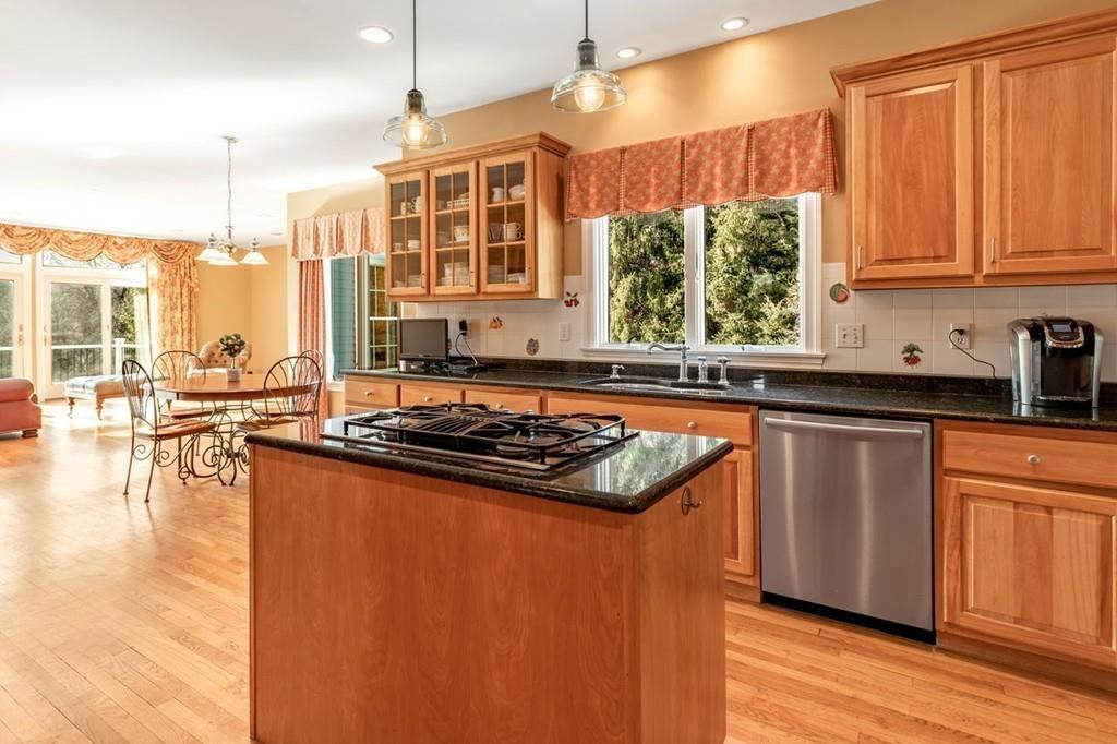 24 York Road Wayland, MA 01778 - Photo 18 of 35 Gallery Image 18