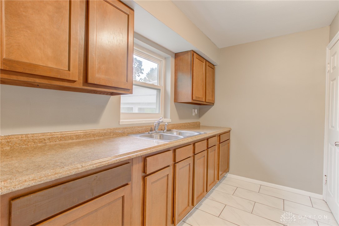 321 East Nottingham Road Dayton, OH 45405 - Photo 18 of 45 Gallery Image 18