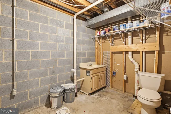 $2,300 | 106 Dunsford Court, Walkersville, MD 21793