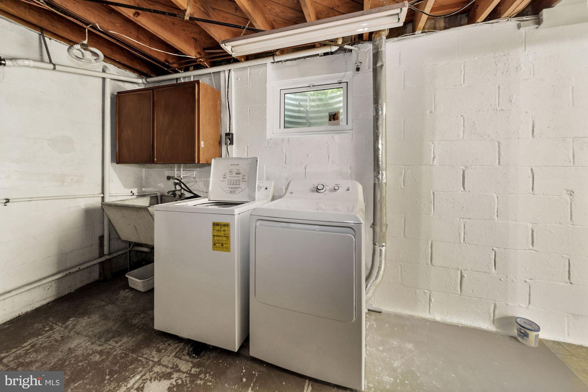 13124 Fernedge Road Silver Spring, MD 20906 - Photo 27 of 31 Laundry & utility area.