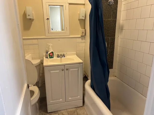 $1,600 | 1719 Northampton Street, Unit 3, Holyoke, MA 01040