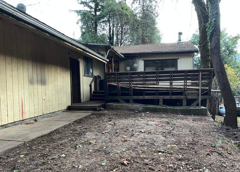 114 River Road Miranda, CA 95553 - Photo 5 of 49
