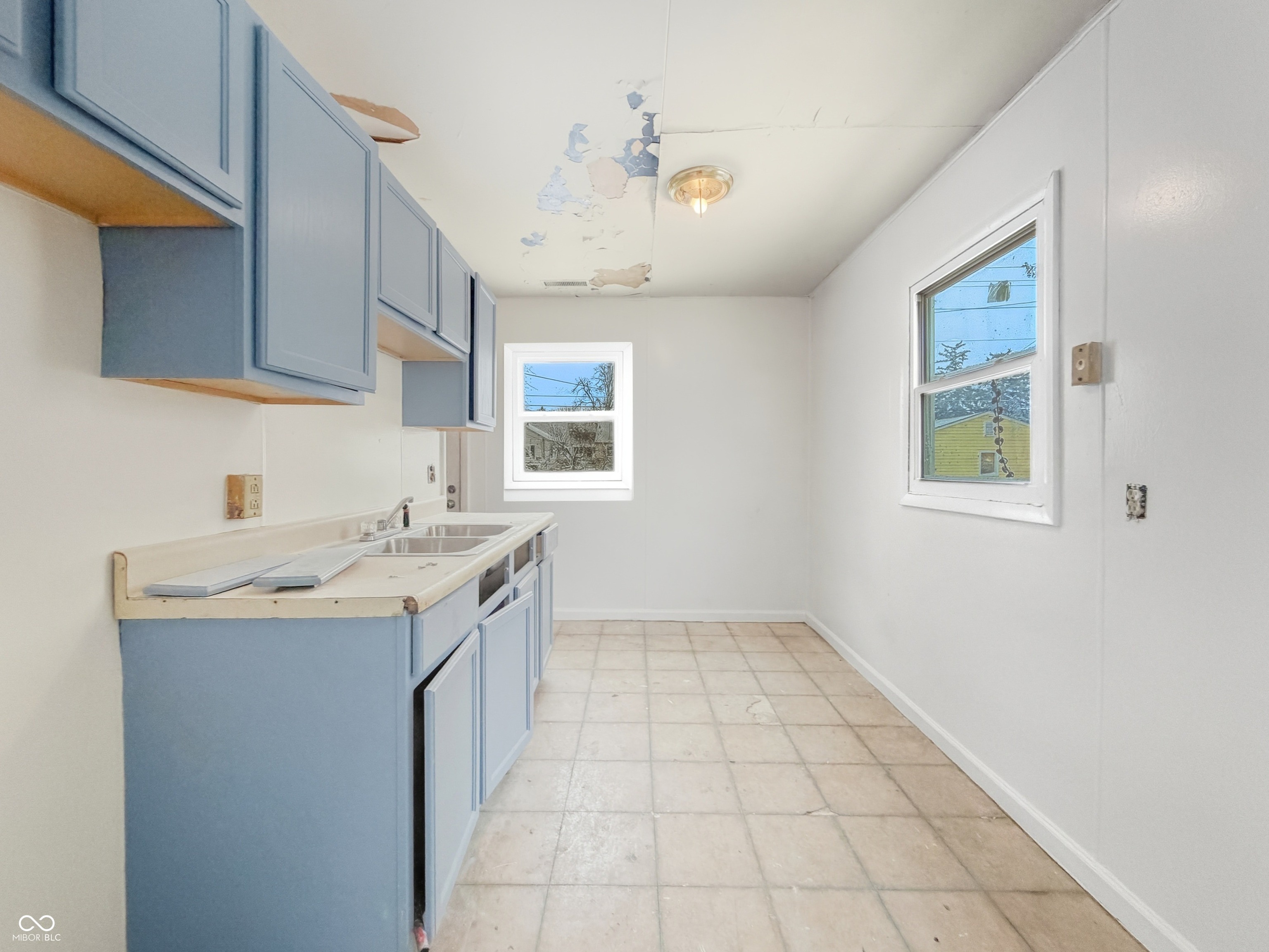 4121 Monroe Street Fort Wayne, IN 46806 - Photo 10 of 23