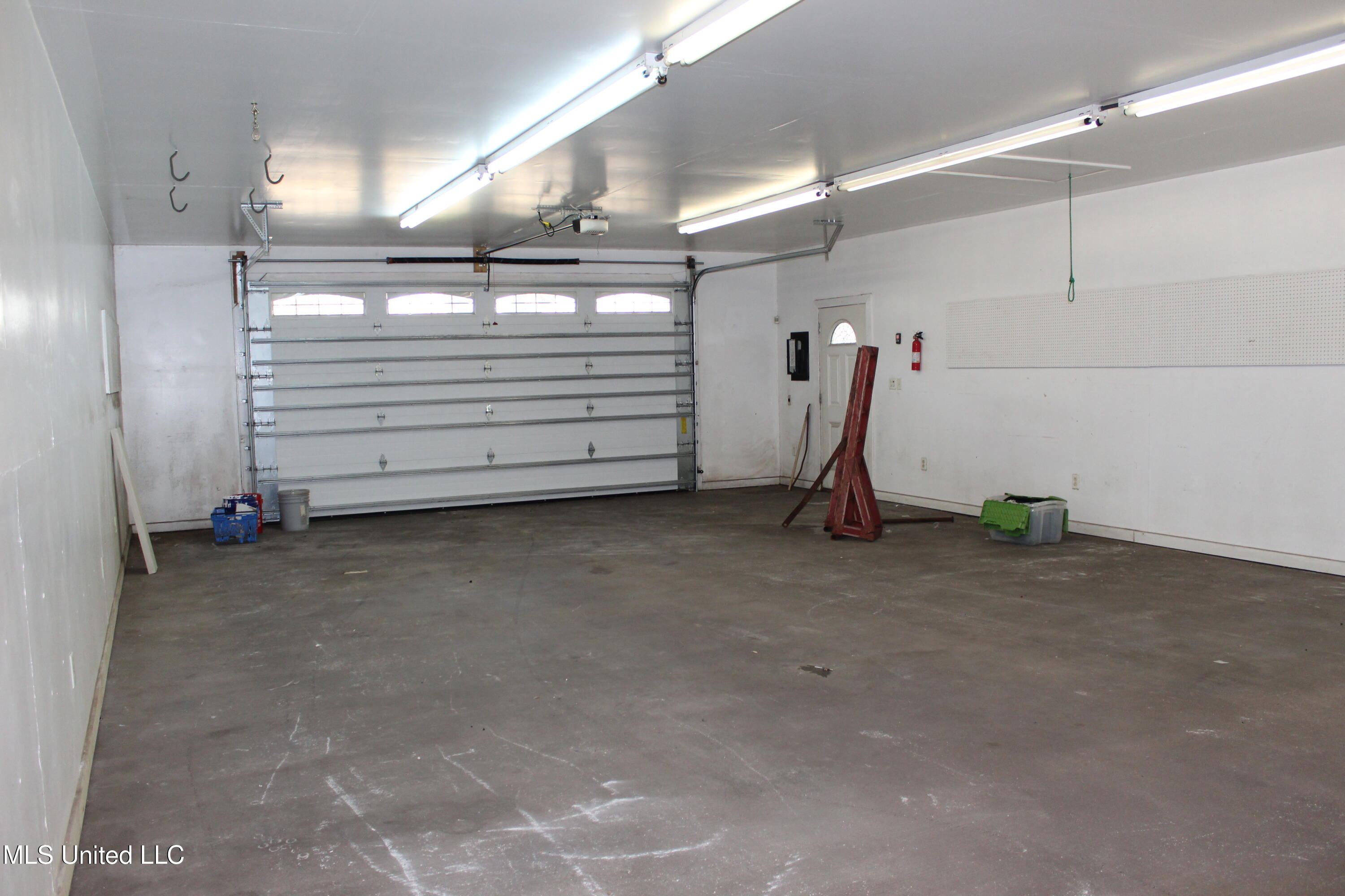 4444 Christopher Street Moss Point, MS 39563 - Photo 31 of 34 IMG_1151