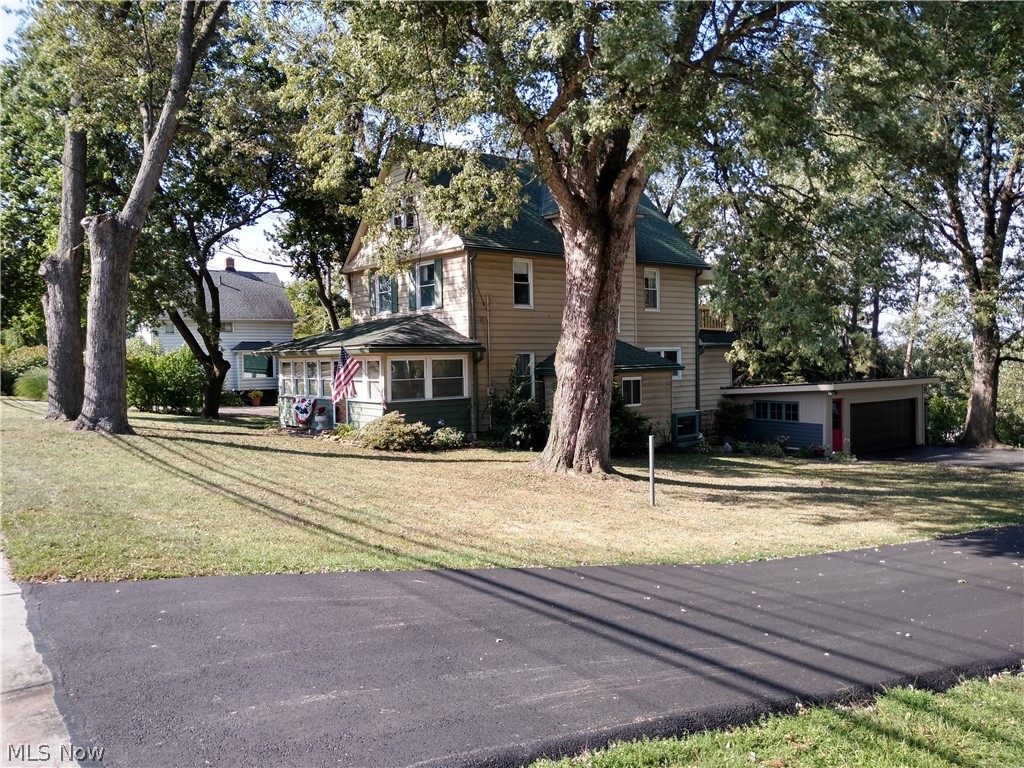 12 East Schaaf Road Independence, OH 44131 - Photo 4 of 33 104 ' frontage, plus New Asphalt Driveway September 2019