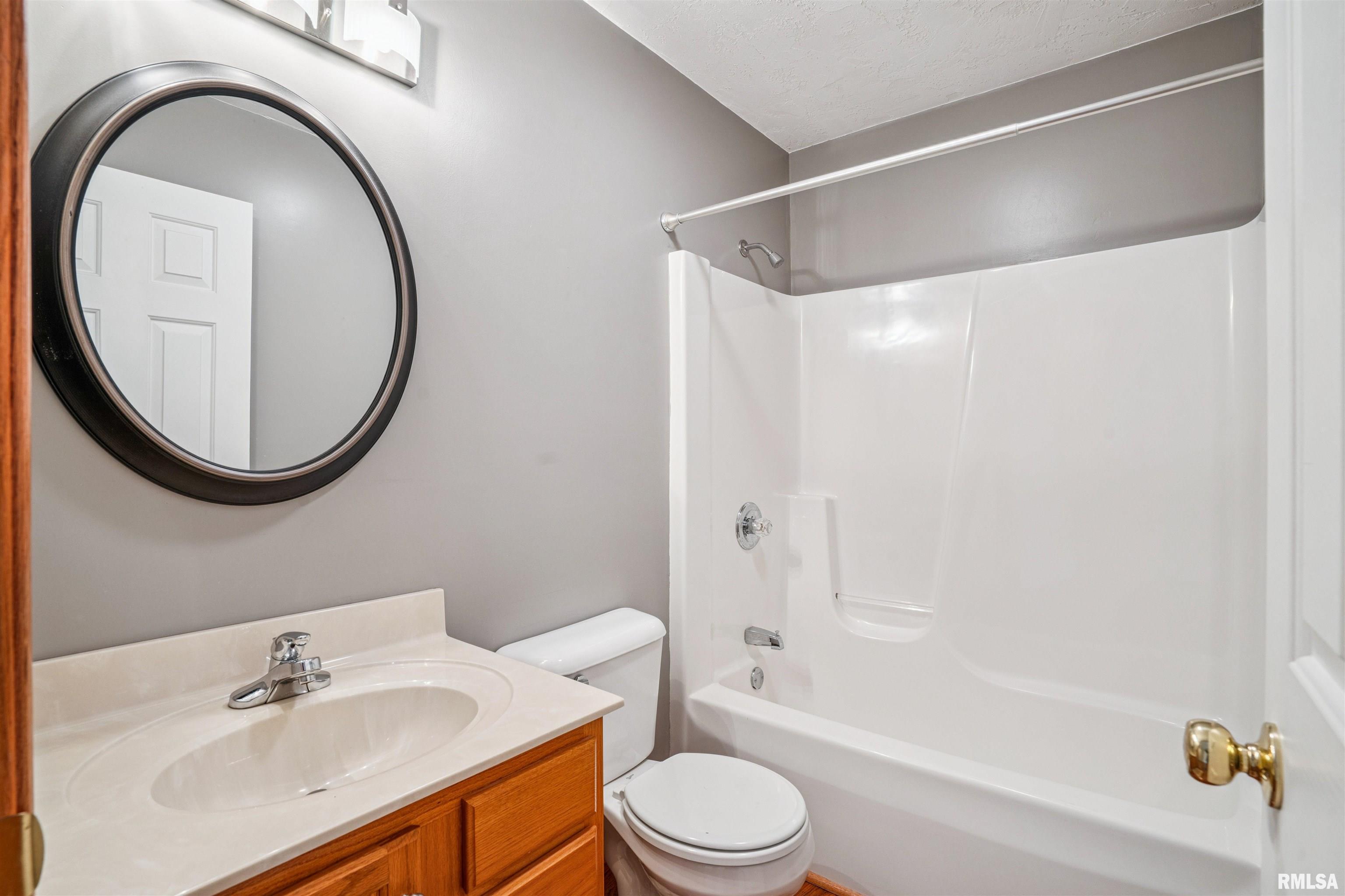5577 Red Fox Road Bettendorf, IA 52722 - Photo 5 of 30