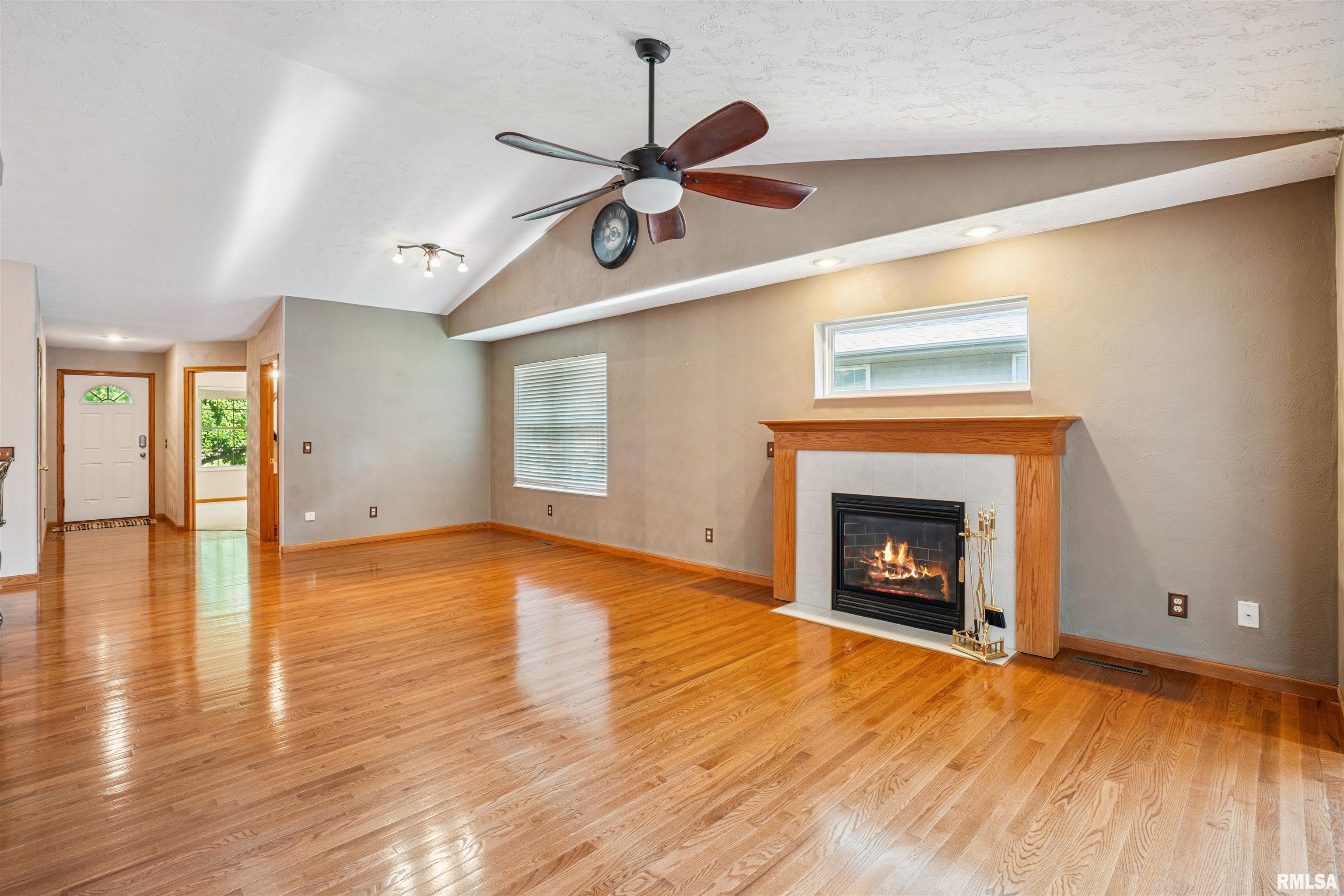 5577 Red Fox Road Bettendorf, IA 52722 - Photo 7 of 30