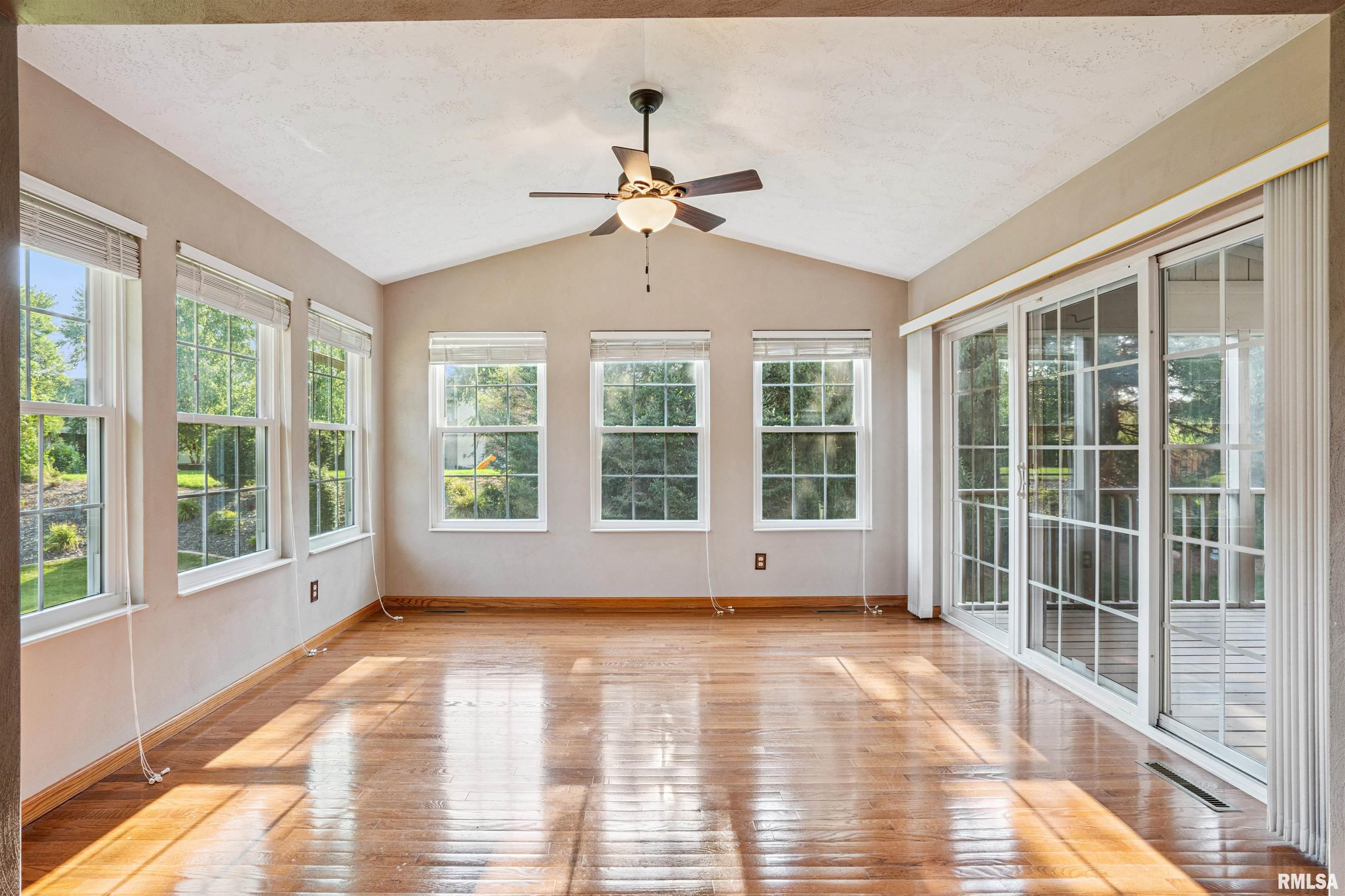 5577 Red Fox Road Bettendorf, IA 52722 - Photo 8 of 30