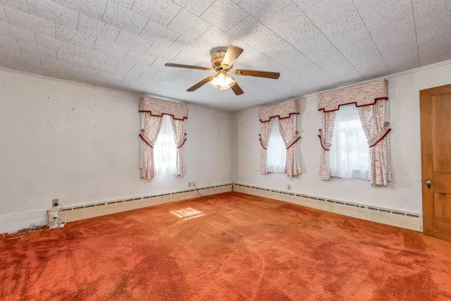 $379,900 | 110 Main Street, Pittsfield, NH 03263