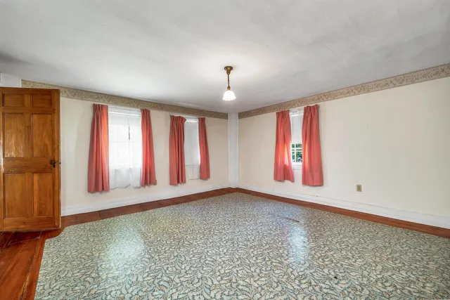 $379,900 | 110 Main Street, Pittsfield, NH 03263