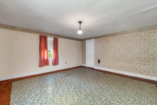 $379,900 | 110 Main Street, Pittsfield, NH 03263