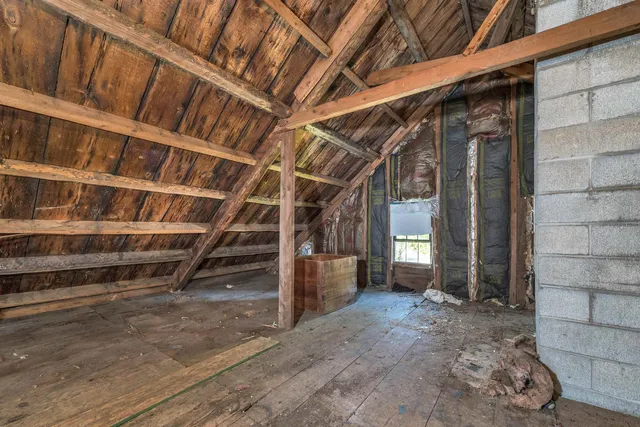 $379,900 | 110 Main Street, Pittsfield, NH 03263