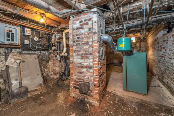 $379,900 | 110 Main Street, Pittsfield, NH 03263