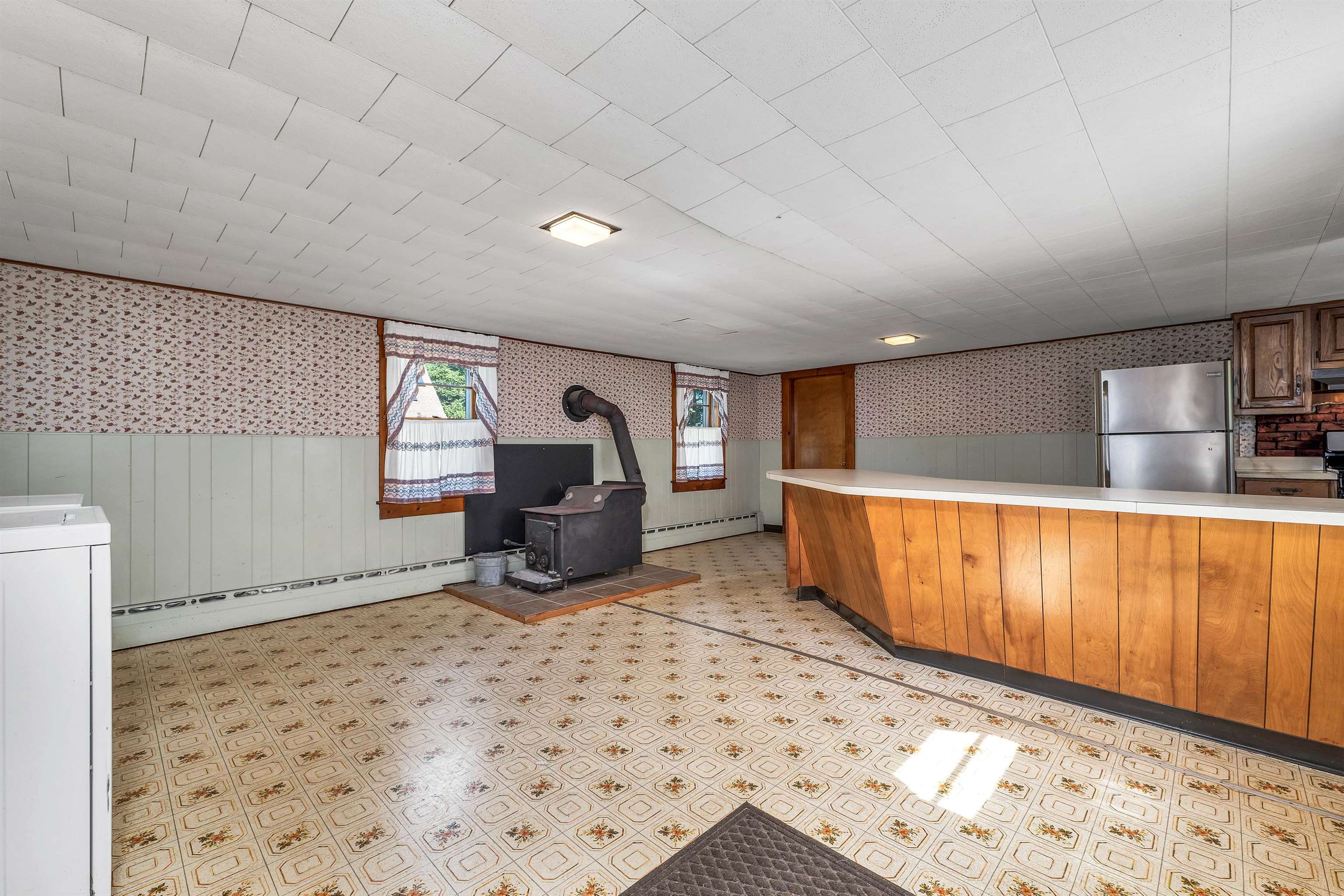 110 Main Street Pittsfield, NH 03263 - Photo 7 of 59