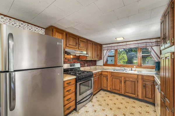 $379,900 | 110 Main Street, Pittsfield, NH 03263