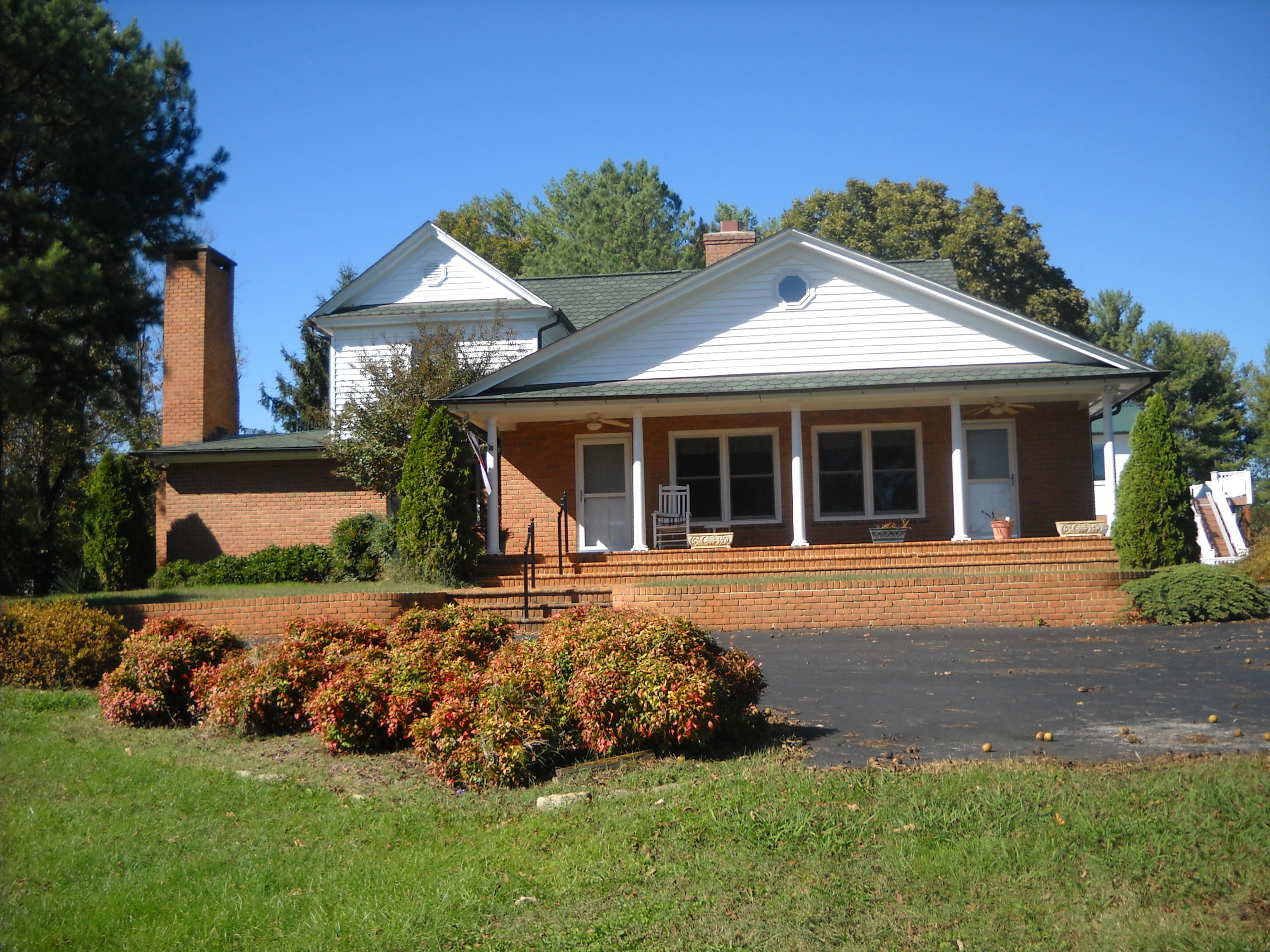 4286 Hales Ford Road Moneta, VA 24121 - Photo 15 of 91 Front of Home