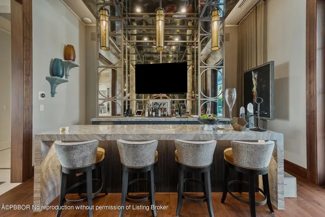 $400,000 | 640 South Ocean Boulevard, Manalapan, FL 33462