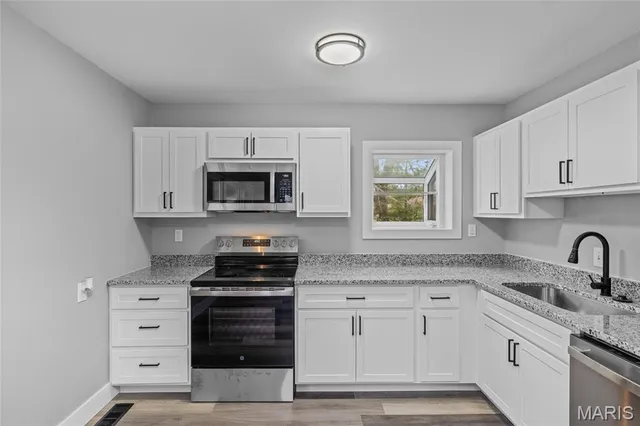 $199,500 | 1025 Belmont Terrace, Florissant, MO 63033