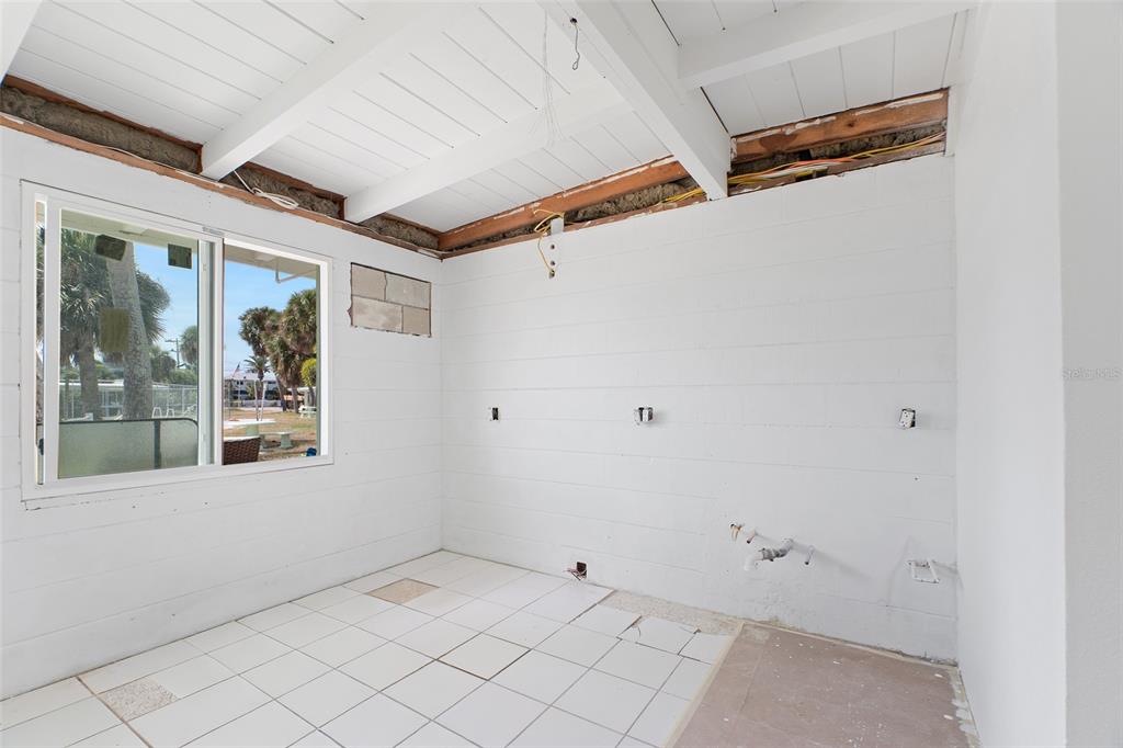 1385 Gulf Boulevard, Unit 10 Englewood, FL 34223 - Photo 12 of 36 a view of room with window