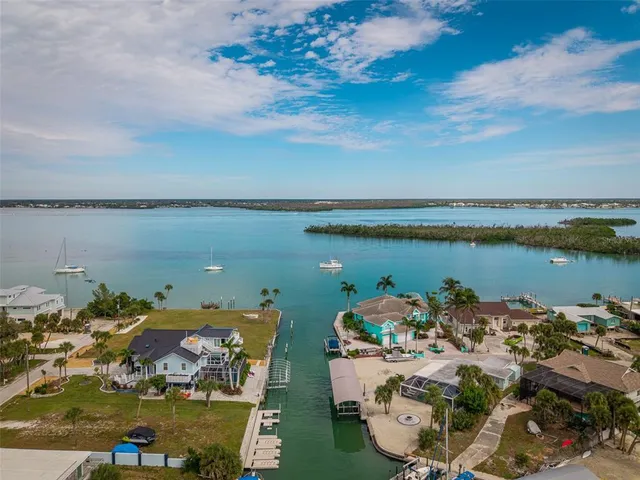 $150,000 | 1385 Gulf Boulevard, Unit 10, Englewood, FL 34223