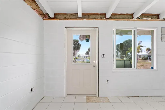 $150,000 | 1385 Gulf Boulevard, Unit 10, Englewood, FL 34223