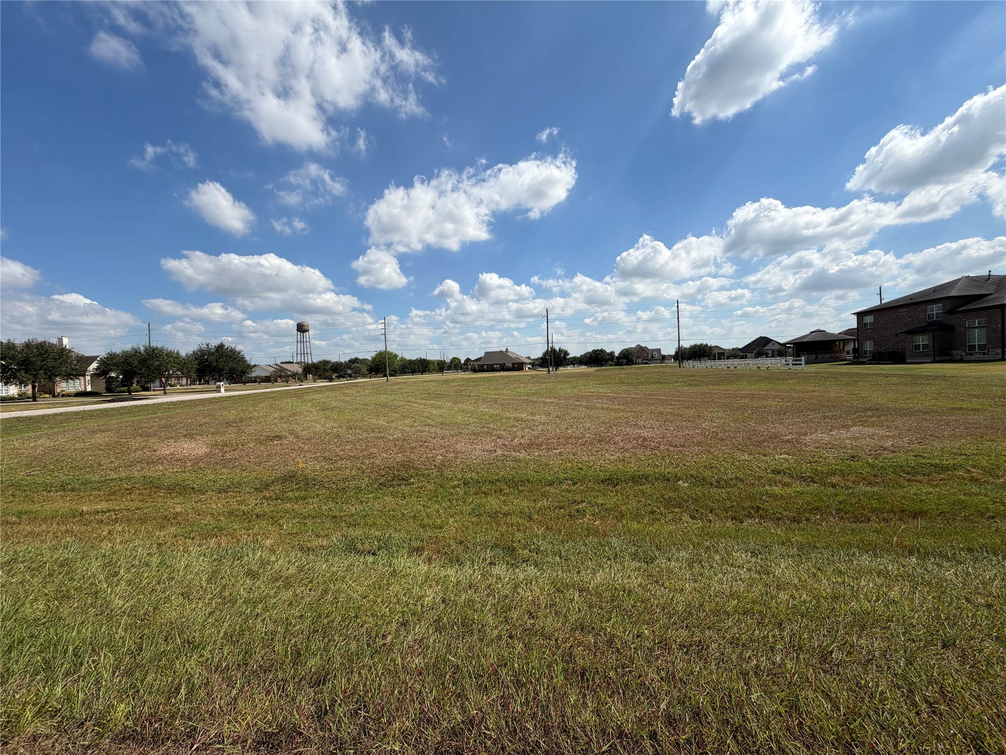 5703 Grande Gables Drive Rosenberg, TX 77469 - Photo 2 of 5 a view of an ocean from a building